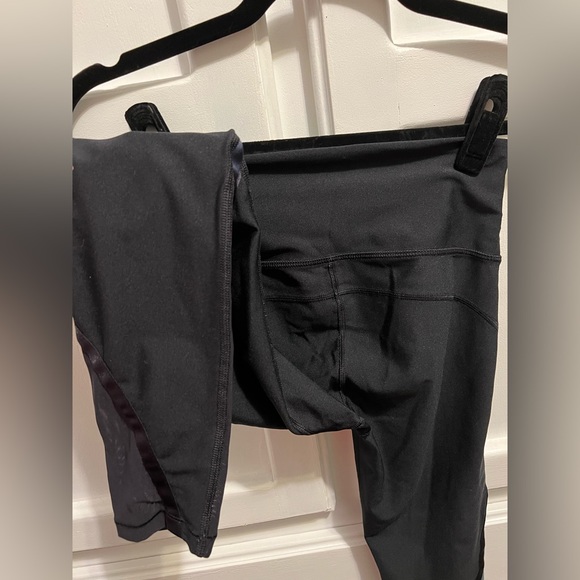 Under Armour Mesh Graphic Leggings - Picture 5 of 5